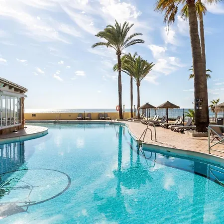 Holiday home Dona Lola Sandra: Beachfront Retreat In Calahonda *