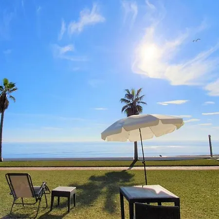 Holiday home Dona Lola Sandra: Beachfront Retreat In Calahonda Sitio de Calahonda